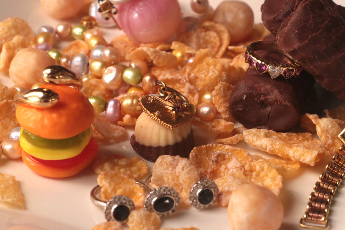 Dining with Elegance: The Perfect Jewelry Pieces to Elevate Your Restaurant Experience