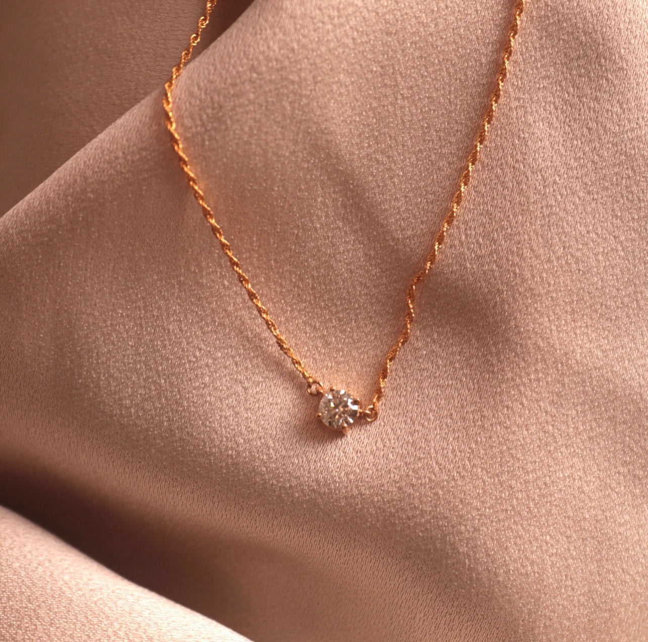 Golden Lumière Brilliance Necklace