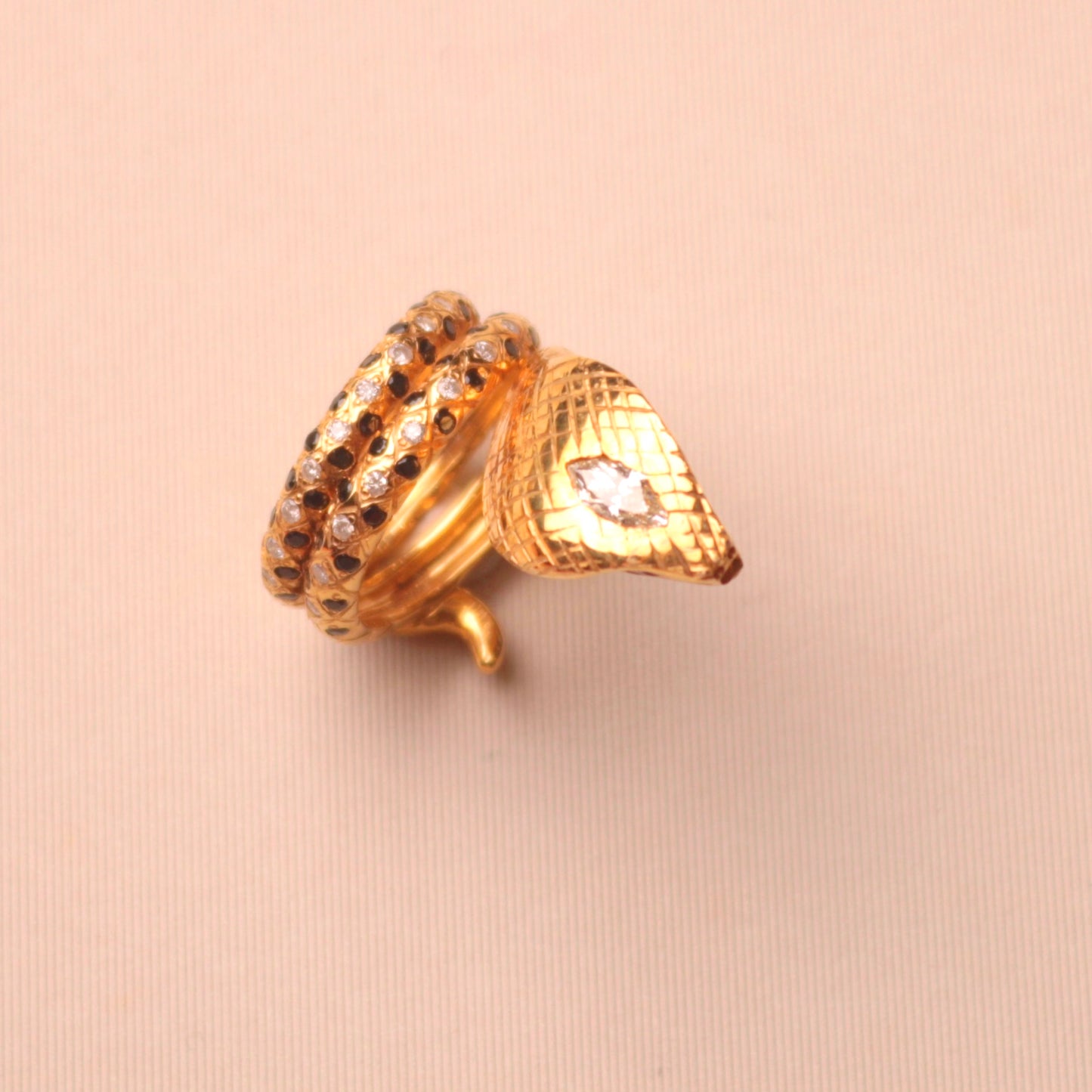 Cobra Luxury Diamond Ring