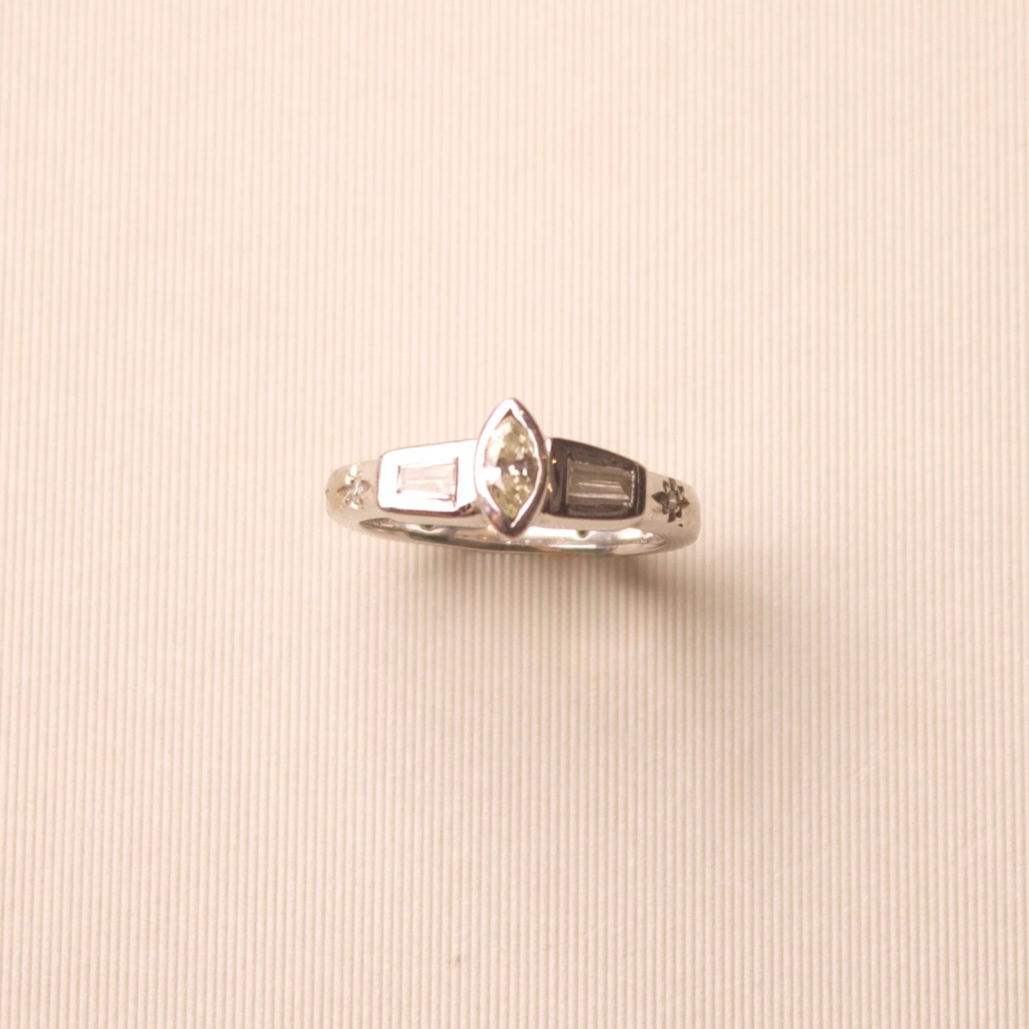 Venki White Gold Ring