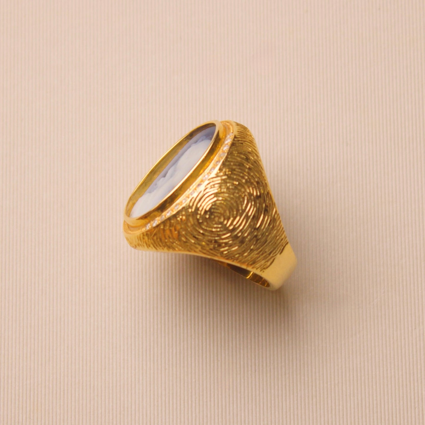 Esmeralda Gold Signet Ring