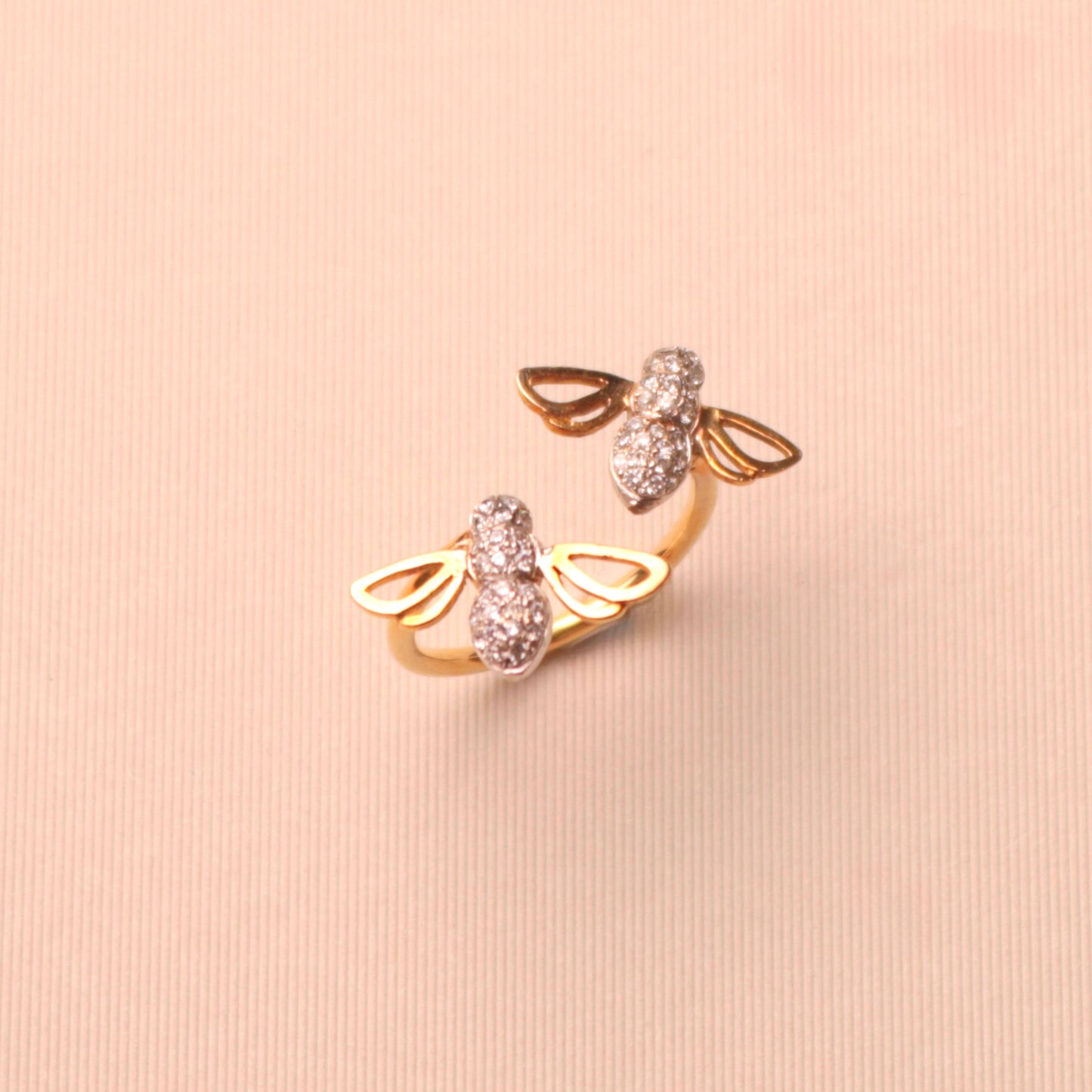 Elfrida Bee Luxury Diamond Ring